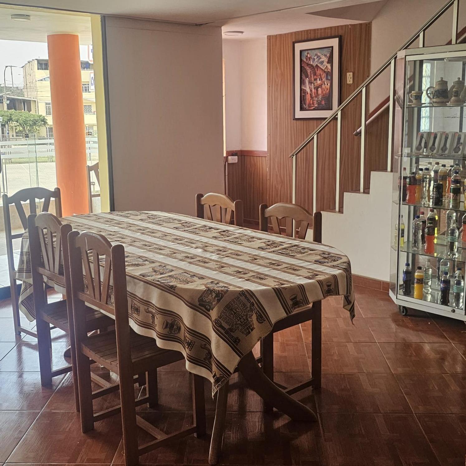 Hostal Turistico El Cajamarquez ليما المظهر الخارجي الصورة